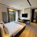 Hotel Business Airport *