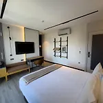 Hotel Business Airport *